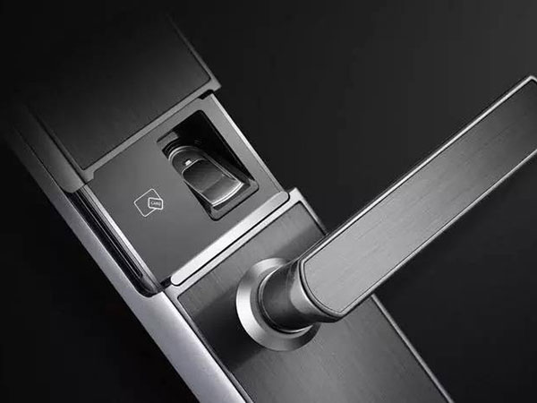 連江開鎖公司（開鎖上門服務24小時）